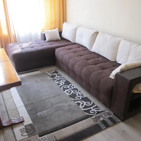 Sea Garden Lazur Apartment 公寓