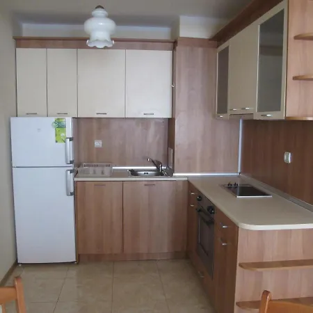 Sea Garden Lazur Apartment 公寓 *